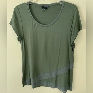 The Limited Ladies Short Sleeve Top - Size L